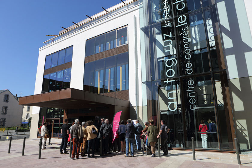 Inaugration du centre des congrès du Chapeau Rouge